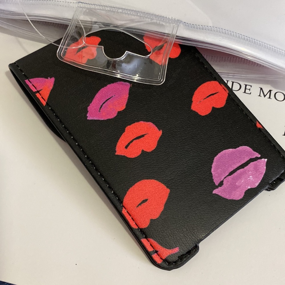 Betsy Johnson Accesories (WC) - Picture 5 of 6